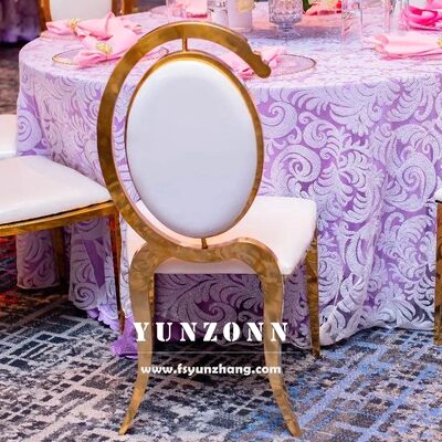Dobra cena Unikalne nowe designerskie krzesło ślubne do dekoracji Luksusowe krzesła Mariage De ze złotą nogą ze stali nierdzewnej i owalnym oparciem w kształcie litery C w Internecie