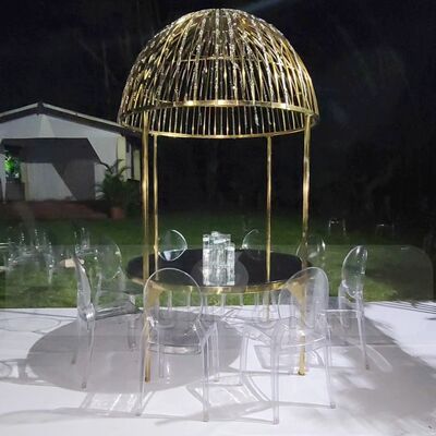 Dobra cena Elegantny okrągły stolik z kryształami w Internecie