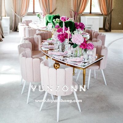 Dobra cena Dubai Luxury Style Meubles for Wedding Events Banqueting Hall Królewskie krzesła W kształcie palca aksamitna konfiguracja krzesła jadalne w Internecie