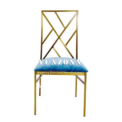 Dobra cena Wyposażenie China Fabryka Metalowe Złoto Białe Śluby Banket Chiavari Krzesło z poduszką do imprez w Internecie