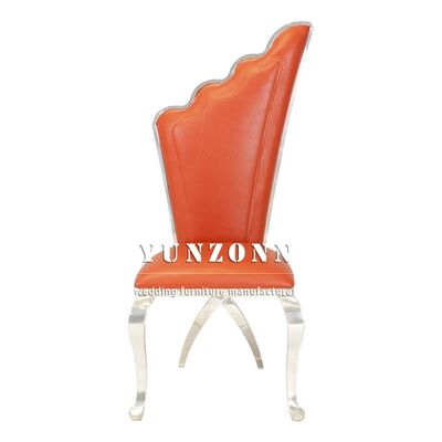 Dobra cena Krzesło dla Pary Młodej ze skóry i tkaniny z wysokim oparciem i złotymi skrzydłami, luksusowe antyczne krzesło ślubne ze stali nierdzewnej w Internecie